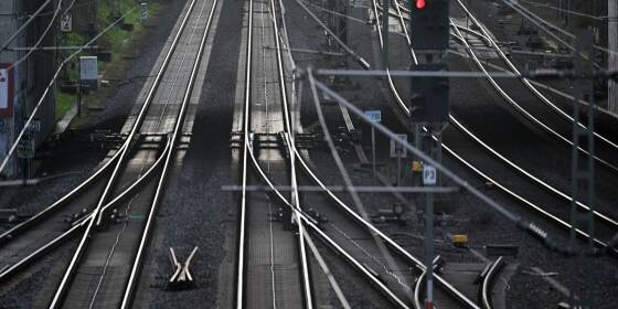 Kabeldiebe legen Zugverkehr im Ruhrgebiet teilweise lahm
