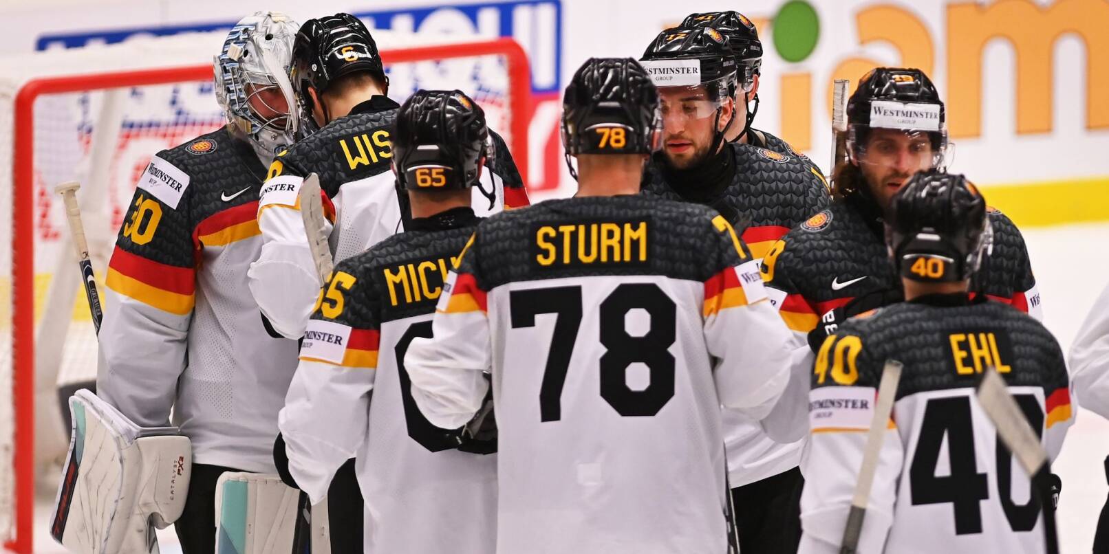 Die Auswahl des Deutschen Eishockey-Bundes konnte beim 6:4 gegen die Slowakei überzeugen. Die Auswahl des Deutschen Eishockey-Bundes konnte beim 6:4 gegen die Slowakei überzeugen.