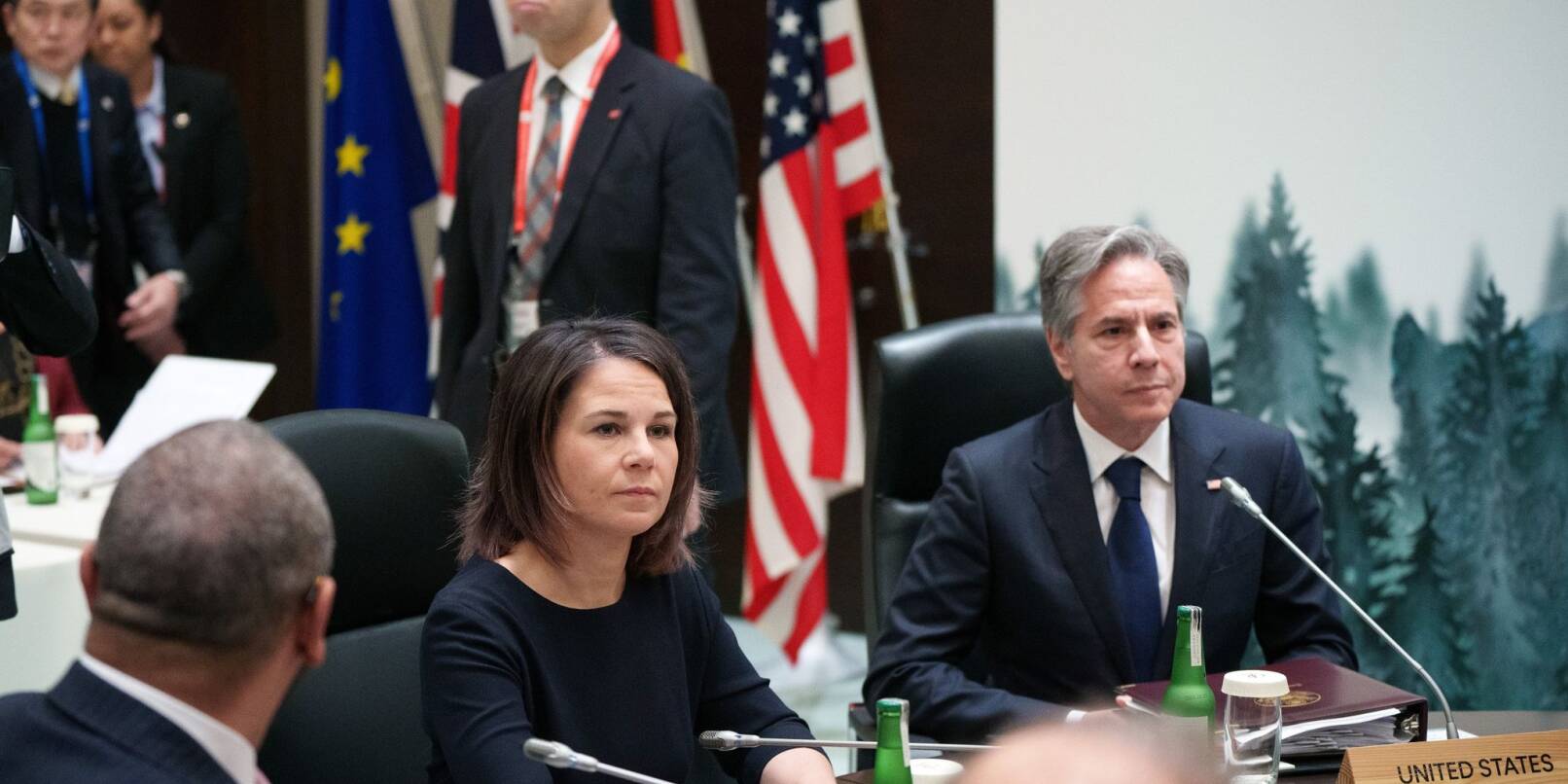 Außenministerin Annalena Baerbock und US-Außenminister Antony Blinken (r).