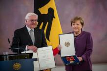 Steinmeier ehrt Merkel als «beispiellose Politikerin»
