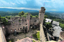 Auf Schloss Auerbach wartet eine gigantische Aussicht  Auf Schloss Auerbach wartet eine gigantische Aussicht