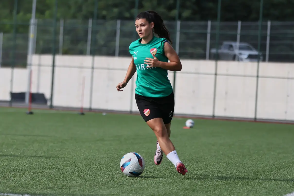 Die Lützelsachsenerin Büsra Kuru wird in der Türkei zum Profi WNOZ