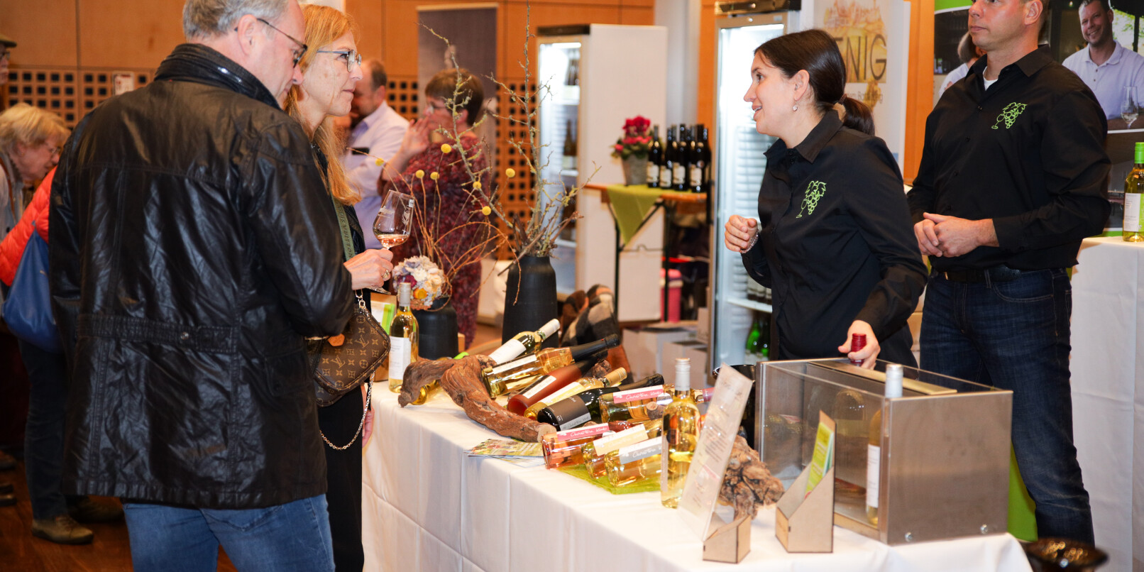 Der Weinheimer Weinsalon findet zum zweiten Mal in der Stadthalle an der Birkenauer Talstraße statt. Der Weinheimer Weinsalon findet zum zweiten Mal in der Stadthalle an der Birkenauer Talstraße statt.