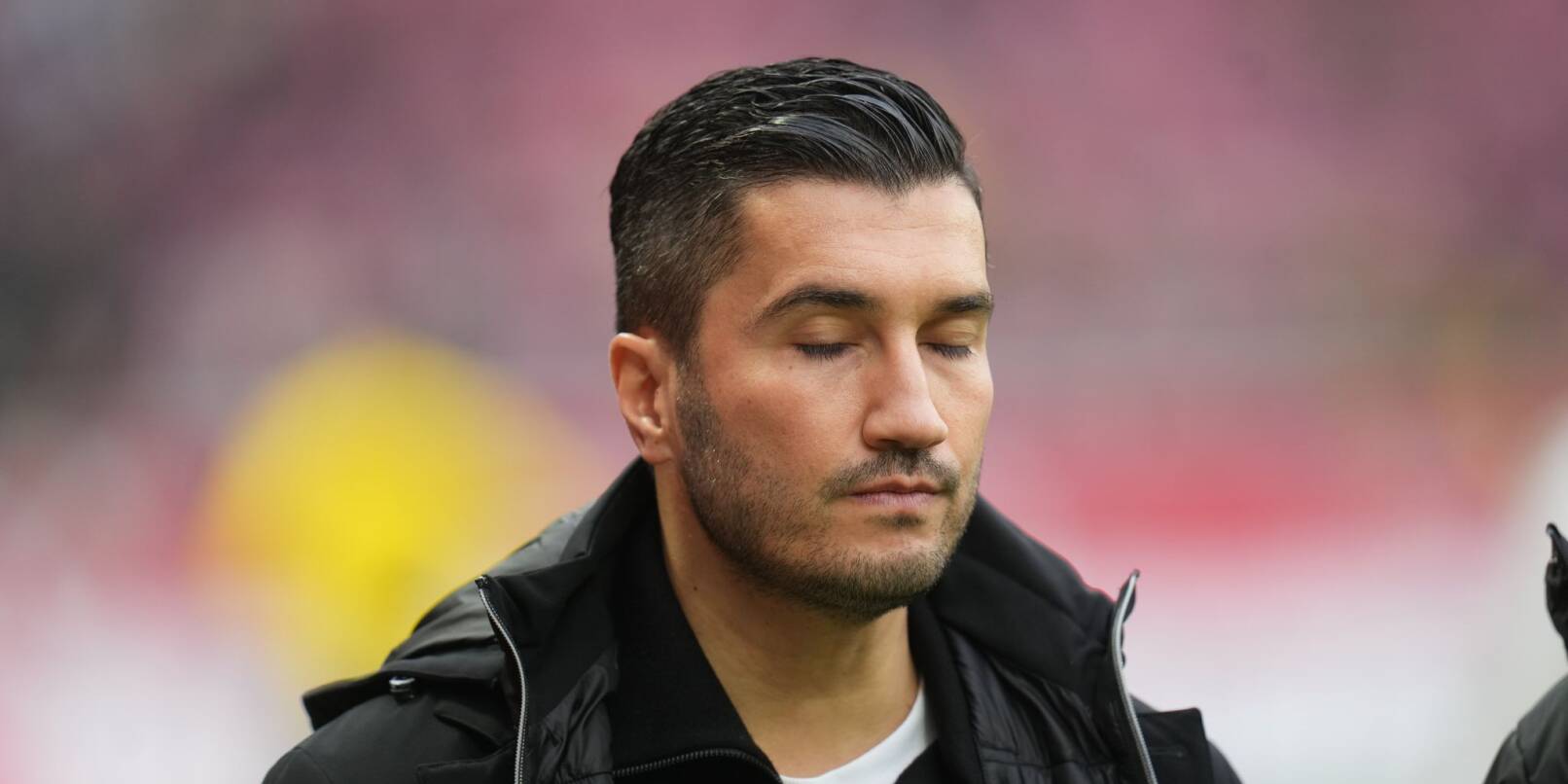 Borussia Dortmunds Trainer Nuri Sahin steht nach der vierten Saison-Niederlage unter Druck. Borussia Dortmunds Trainer Nuri Sahin steht nach der vierten Saison-Niederlage unter Druck.