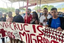 Migranten in Mexiko nähen sich aus Protest Münder zu
