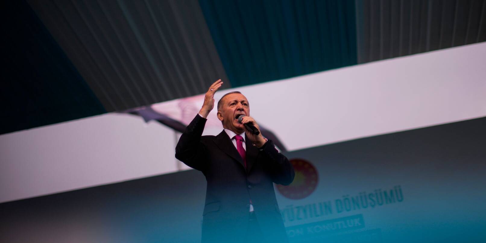 Wegen gesundheitlicher Probleme musste ein Live-Interview mit dem türkischen Präsidenten Recep Tayyip Erdogan abgebrochen werden.