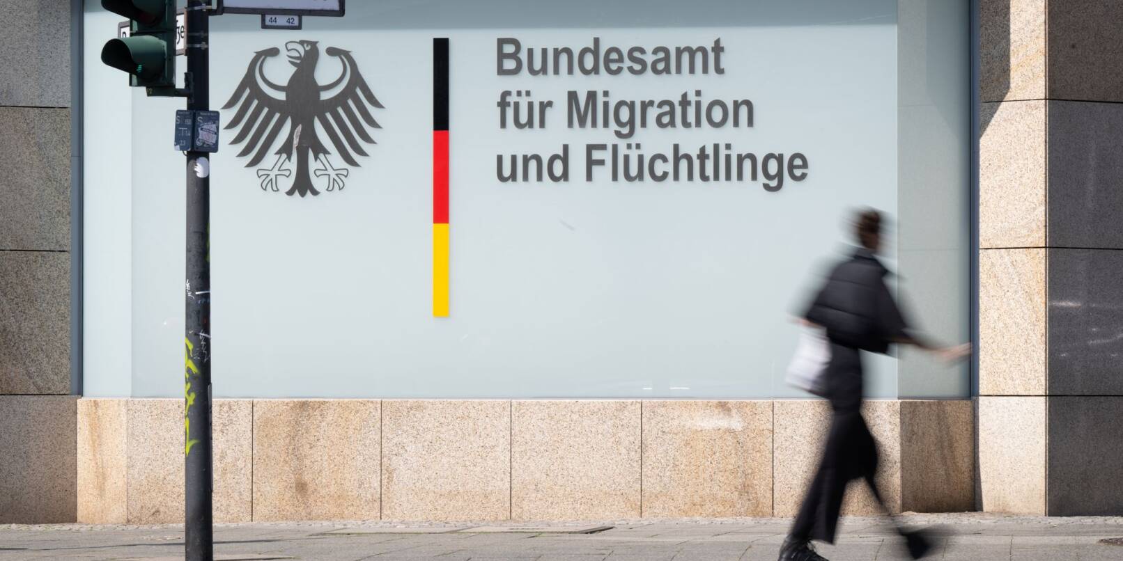 Überstellungen nach dem Dublin-Verfahren waren in den vergangenen beiden Jahren nur in der Minderheit der Fälle erfolgreich (Archivbild). Überstellungen nach dem Dublin-Verfahren waren in den vergangenen beiden Jahren nur in der Minderheit der Fälle erfolgreich (Archivbild).