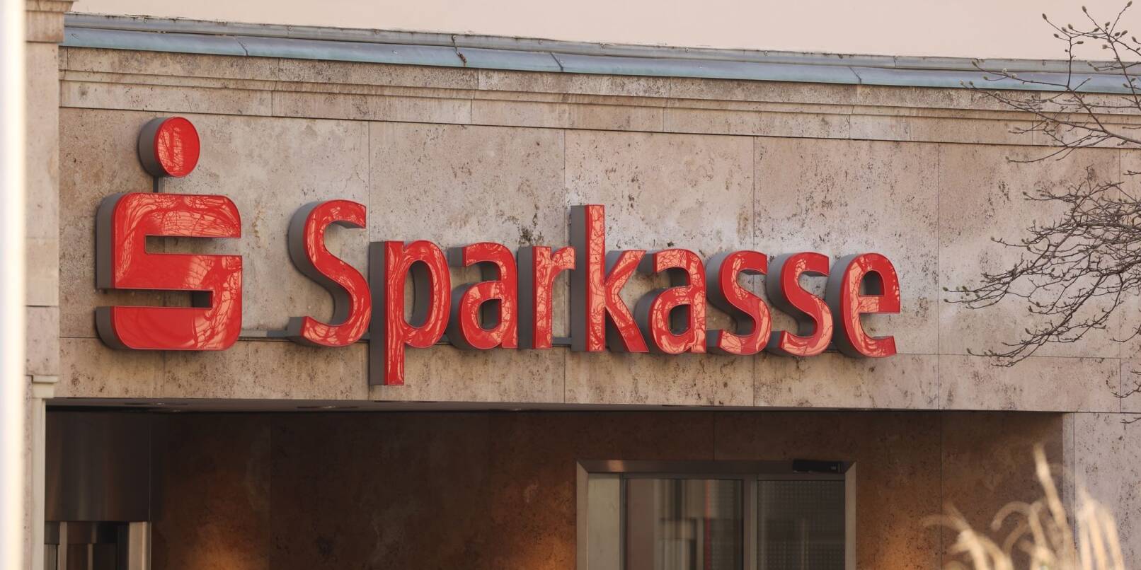 Die Sparkassen bauen ihr Geschäft weiter aus. (Archivbild) Die Sparkassen bauen ihr Geschäft weiter aus. (Archivbild)