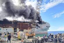 Gestrandetes Schiff fängt Feuer auf den Philippinen
