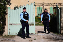 Tod des kleinen Émile: Großeltern in Polizeigewahrsam
 Tod des kleinen Émile: Großeltern in Polizeigewahrsam