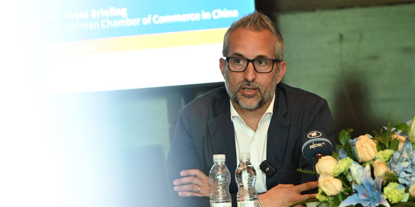 AHK-Vorstandsmitglied Oliver Oehms spricht von schlechten Aussichten auf die Wirtschaftslage in China. AHK-Vorstandsmitglied Oliver Oehms spricht von schlechten Aussichten auf die Wirtschaftslage in China.