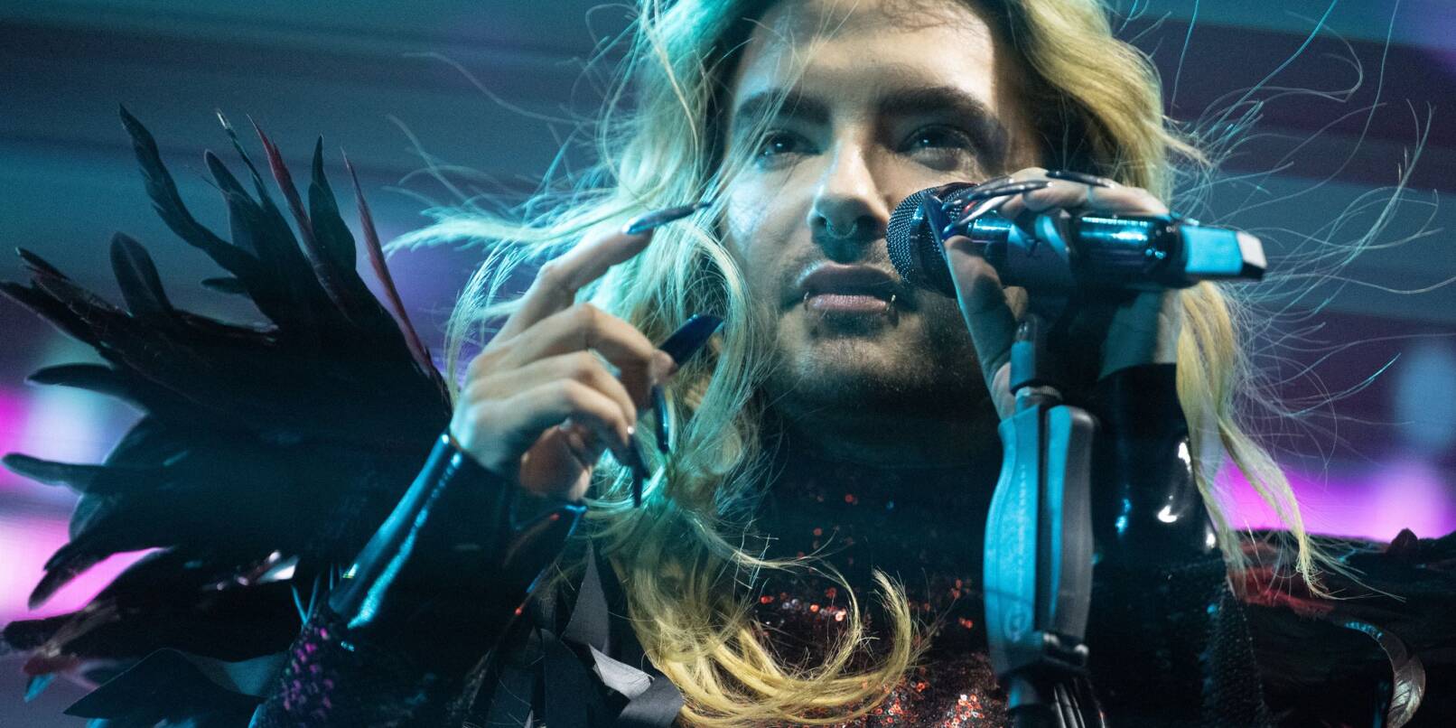 Bei einer Reise nach Warschau legte Tokio-Hotel-Sänger Bill Kaulitz in seiner alten Heimat in Sachsen-Anhalt einen Stopp ein. (Archivbild) Bei einer Reise nach Warschau legte Tokio-Hotel-Sänger Bill Kaulitz in seiner alten Heimat in Sachsen-Anhalt einen Stopp ein. (Archivbild)