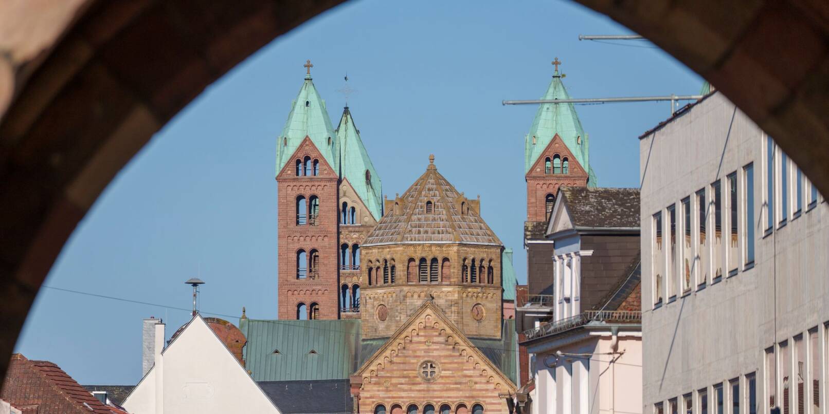 Die Studie wurde im April 2023 von der Unabhängigen Kommission zur Aufarbeitung des sexuellen Missbrauchs im Bistum Speyer initiiert. (Illustrationsfoto) Die Studie wurde im April 2023 von der Unabhängigen Kommission zur Aufarbeitung des sexuellen Missbrauchs im Bistum Speyer initiiert. (Illustrationsfoto)
