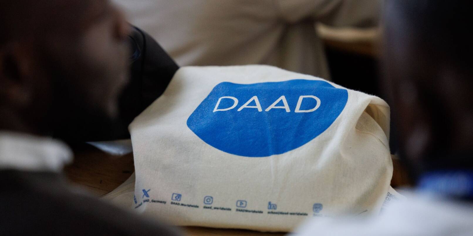 Der DAAD rechnet damit, dass das Interesse am Forschungsstandort Deutschland steigt (Symbolbild). Der DAAD rechnet damit, dass das Interesse am Forschungsstandort Deutschland steigt (Symbolbild).