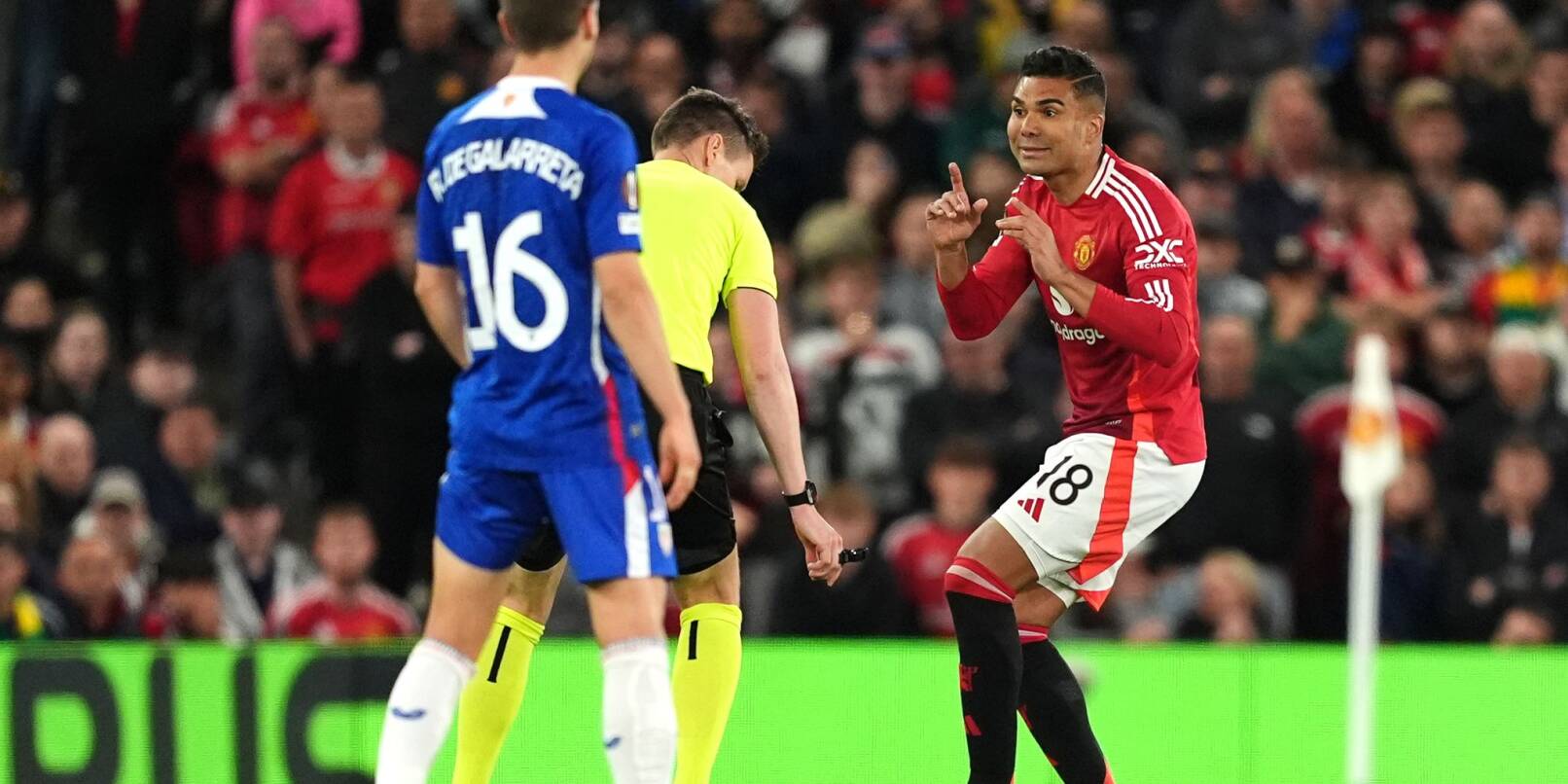 Casemiro (r) erzielte das 2:1 für Manchester United gegen Athletic Bilbao. Casemiro (r) erzielte das 2:1 für Manchester United gegen Athletic Bilbao.