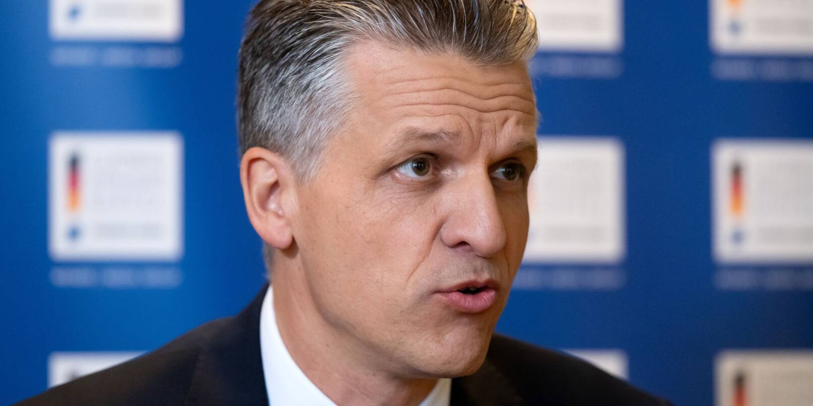 Um die Sicherheitslage zu verbessern, will die neue Regierung einen neuen Nationalen Sicherheitsrat installieren. Die Pläne kommen voran. Um die Sicherheitslage zu verbessern, will die neue Regierung einen neuen Nationalen Sicherheitsrat installieren. Die Pläne kommen voran.