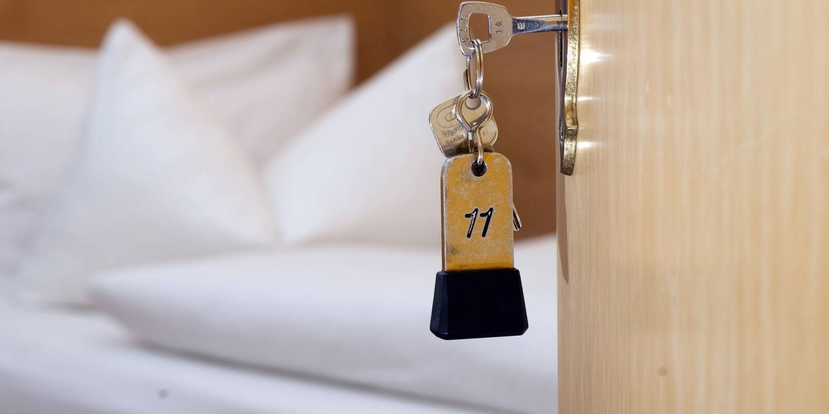 In Kassel müssen Hotelbetreiber ab Juli fünf Prozent des Übernachtungspreises an die Stadt entrichten. In Kassel müssen Hotelbetreiber ab Juli fünf Prozent des Übernachtungspreises an die Stadt entrichten.
