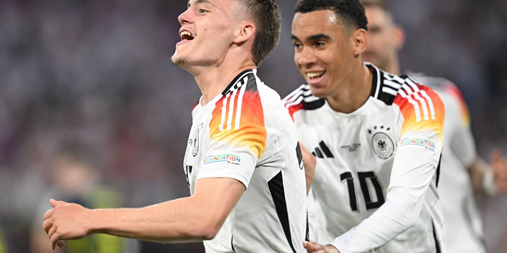Bald in einer Vereins-Mannschaft? Florian Wirtz (l) und Jamal Musiala. Bald in einer Vereins-Mannschaft? Florian Wirtz (l) und Jamal Musiala.