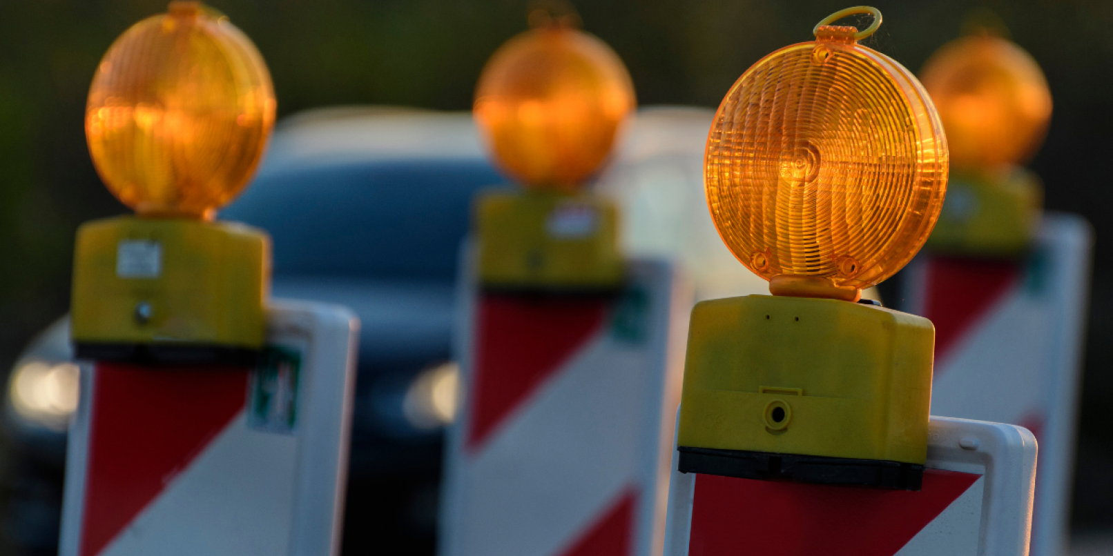 Verkehrsteilnehmer müssen sich auf eine Vollsperrung zwischen Weinheim und Viernheim einstellen (Symbolbild). Verkehrsteilnehmer müssen sich auf eine Vollsperrung zwischen Weinheim und Viernheim einstellen (Symbolbild).
