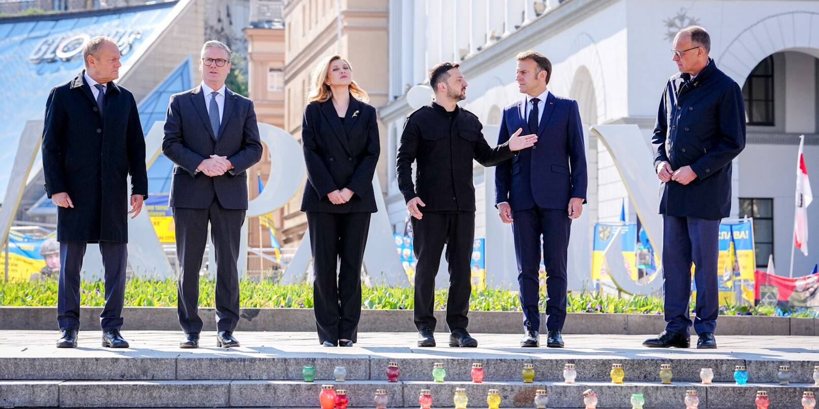 Tusk, Starmer, Macron und Merz mit dem ukrainischen Präsidenten Wolodymyr Selenskyj. Tusk, Starmer, Macron und Merz mit dem ukrainischen Präsidenten Wolodymyr Selenskyj.