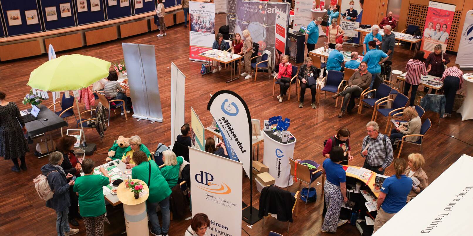 Ein Tag ganz im Zeichen der Gesundheit: Viele Weinheimer nutzten die Infostände in der Stadthalle zur Beratung. Ein Tag ganz im Zeichen der Gesundheit: Viele Weinheimer nutzten die Infostände in der Stadthalle zur Beratung.