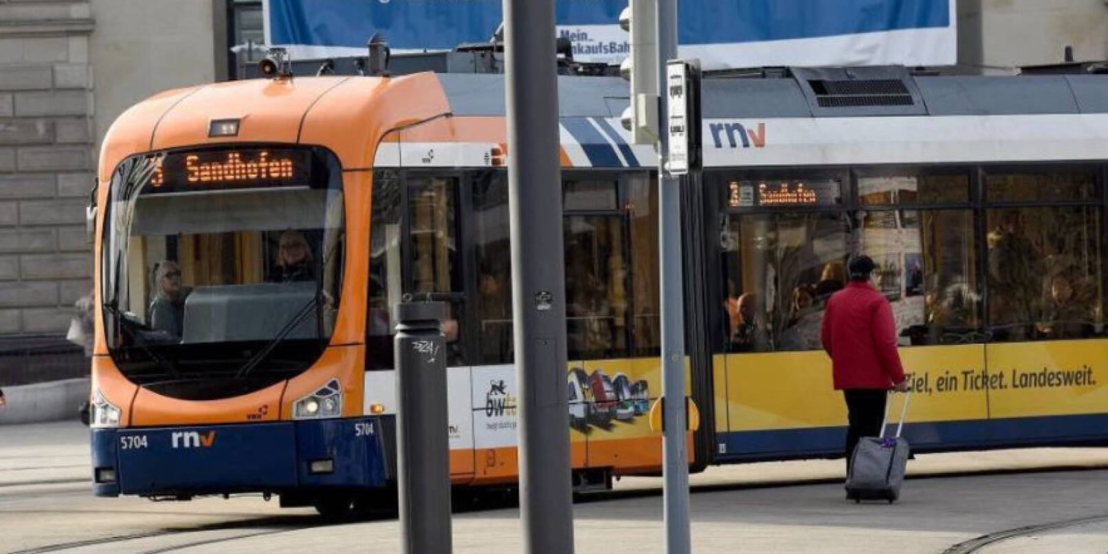 In Heidelberg kam es zur Kollision zwischen Auto und Straßenbahn. (Symbolbild) In Heidelberg kam es zur Kollision zwischen Auto und Straßenbahn. (Symbolbild)
