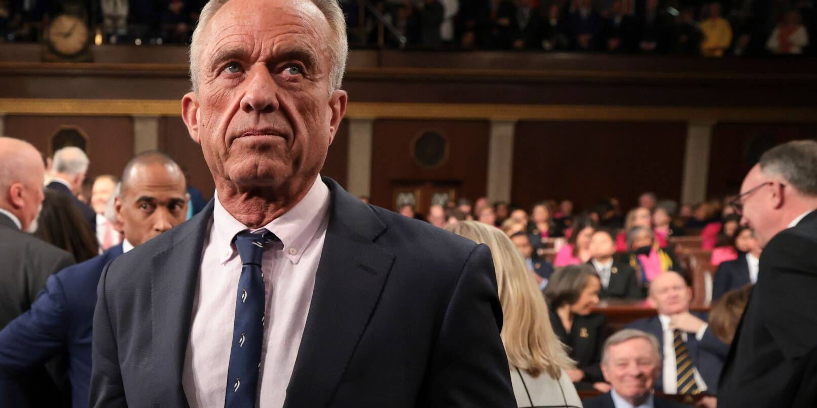 Gesundheitsgefahr wegen einer hohen Bakterienkonzentration: Das hält den US-Gesundheitsminister offensichtlich nicht vom Plantschen ab. Gesundheitsgefahr wegen einer hohen Bakterienkonzentration: Das hält den US-Gesundheitsminister offensichtlich nicht vom Plantschen ab.