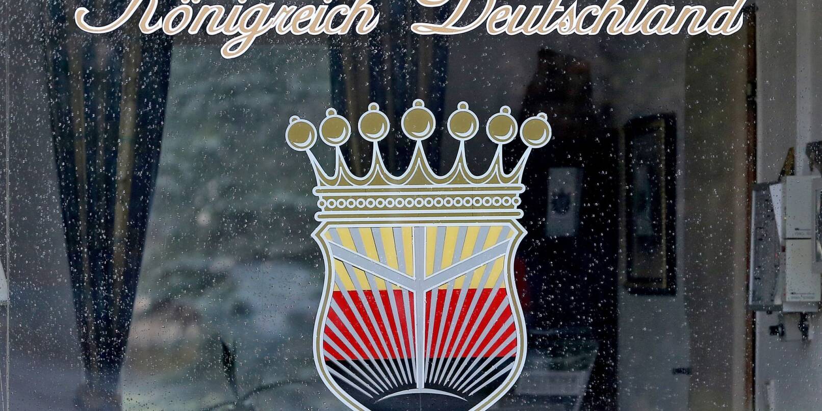 Der Verein "Königreich Deutschland" gilt als mitgliederstärkste Reichsbürger-Gruppe. Der Verein "Königreich Deutschland" gilt als mitgliederstärkste Reichsbürger-Gruppe.
