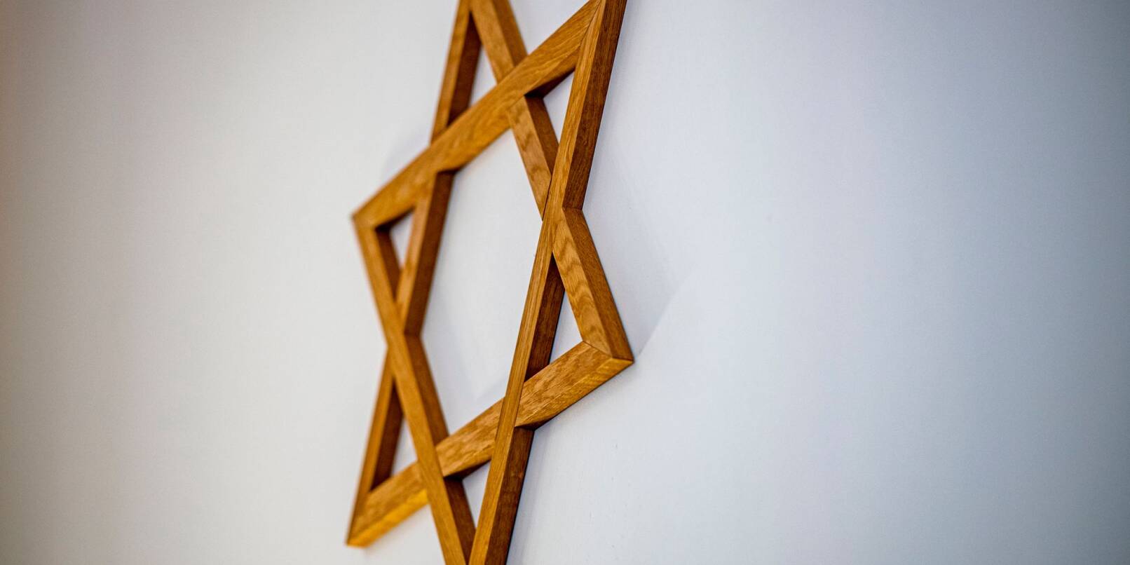 Antisemitische Vorfälle kommen auch an Schulen und Hochschulen vor. Die Bildungseinrichtungen stehen auch im Fokus des Jahresberichts der Meldestelle RIAS Hessen. (Symbolfoto) Antisemitische Vorfälle kommen auch an Schulen und Hochschulen vor. Die Bildungseinrichtungen stehen auch im Fokus des Jahresberichts der Meldestelle RIAS Hessen. (Symbolfoto)