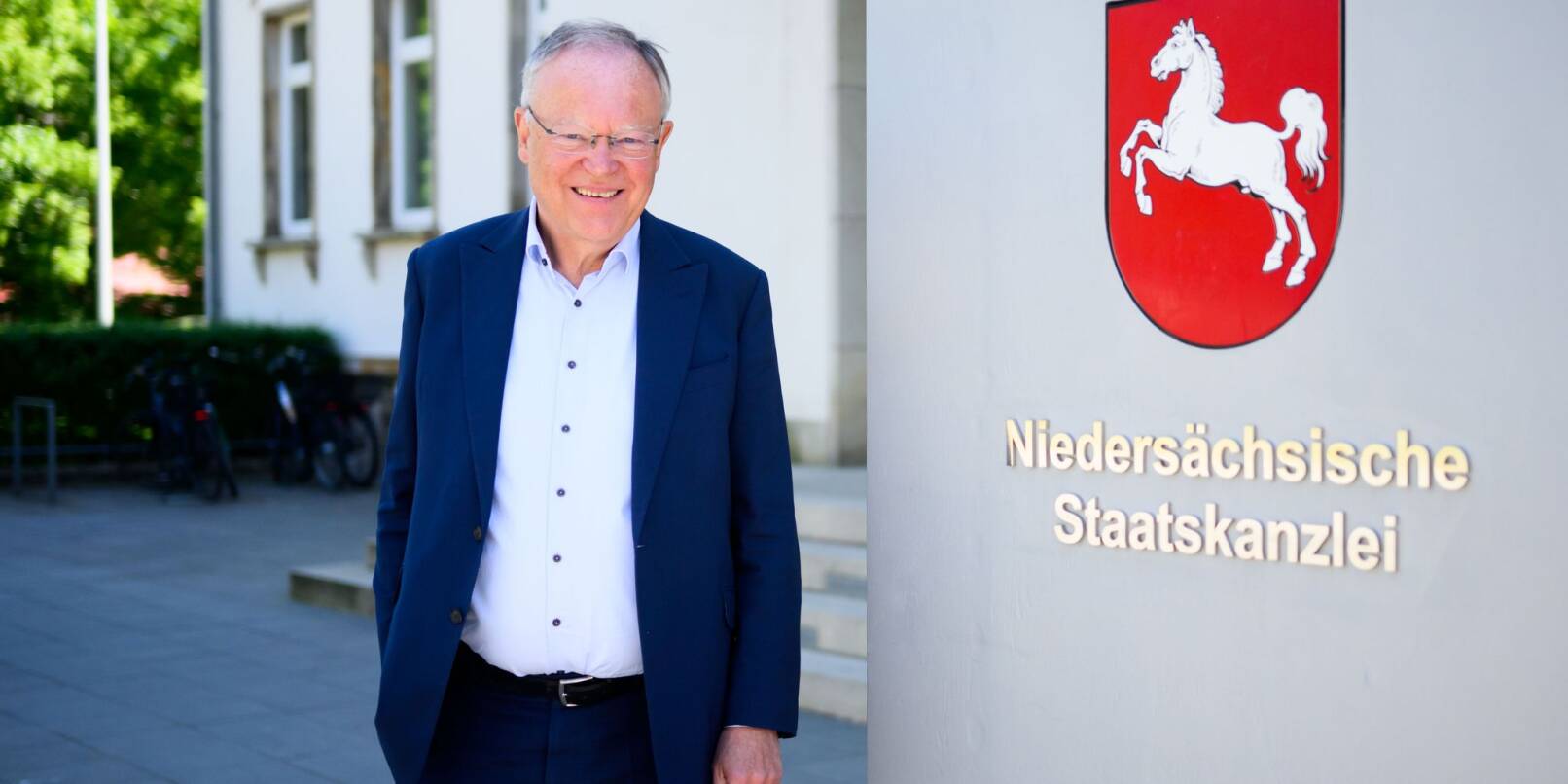 Niedersachsens langjähriger Ministerpräsident Stephan Weil hat für kommende Woche seinen Rücktritt eingereicht. Niedersachsens langjähriger Ministerpräsident Stephan Weil hat für kommende Woche seinen Rücktritt eingereicht.