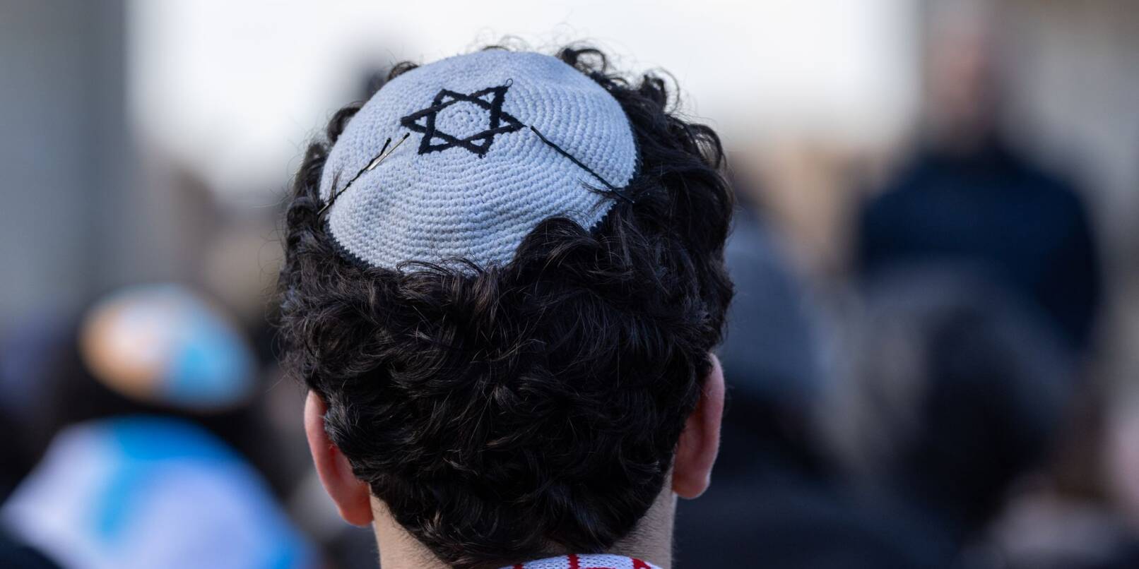 Mehr als 900 antisemitische Vorfälle hat die Meldestelle RIAS Hessen im vergangenen Jahr erfasst. (Symbolbild) Mehr als 900 antisemitische Vorfälle hat die Meldestelle RIAS Hessen im vergangenen Jahr erfasst. (Symbolbild)