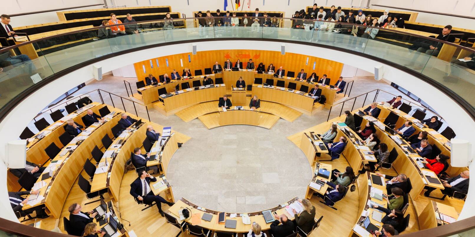 Die Grünen-Abgeordnete Feldmayer fordert eine gesicherte Finanzierung der Meldestelle Mia. (Archivbild) Die Grünen-Abgeordnete Feldmayer fordert eine gesicherte Finanzierung der Meldestelle Mia. (Archivbild)