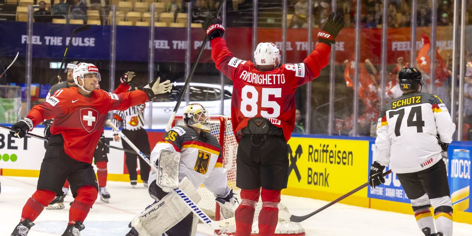 Die deutsche Abwehr war nicht nur gegen den Schweizer Sven Andrighetto überfordert. Die deutsche Abwehr war nicht nur gegen den Schweizer Sven Andrighetto überfordert.