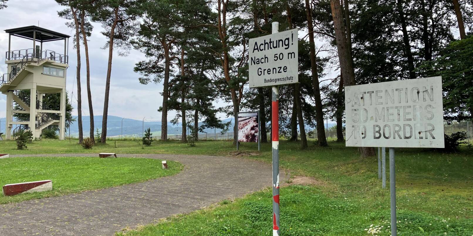 Am früheren US-Stützpunkt Point Alpha standen sich die Vorposten von Nato und Warschauer Pakt bis zum Jahr 1990 direkt gegenüber. (Archivbild) Am früheren US-Stützpunkt Point Alpha standen sich die Vorposten von Nato und Warschauer Pakt bis zum Jahr 1990 direkt gegenüber. (Archivbild)