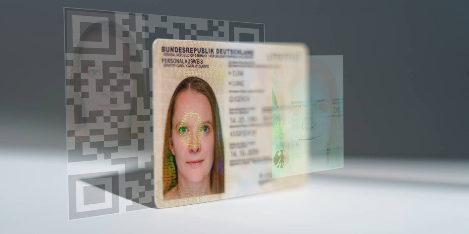 Nicht nur als Kärtchen, auch im Online-Format gibt es den Personalausweis. Entsprechende Passbilder können nur noch digital eingereicht werden. Nicht nur als Kärtchen, auch im Online-Format gibt es den Personalausweis. Entsprechende Passbilder können nur noch digital eingereicht werden.