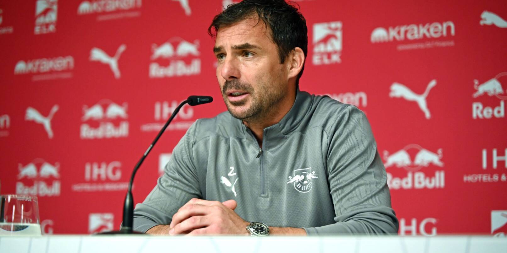 Zsolt Löw bestreitet gegen den VfB Stuttgart sein letztes Spiel für RB Leipzig als Interimstrainer. Zsolt Löw bestreitet gegen den VfB Stuttgart sein letztes Spiel für RB Leipzig als Interimstrainer.