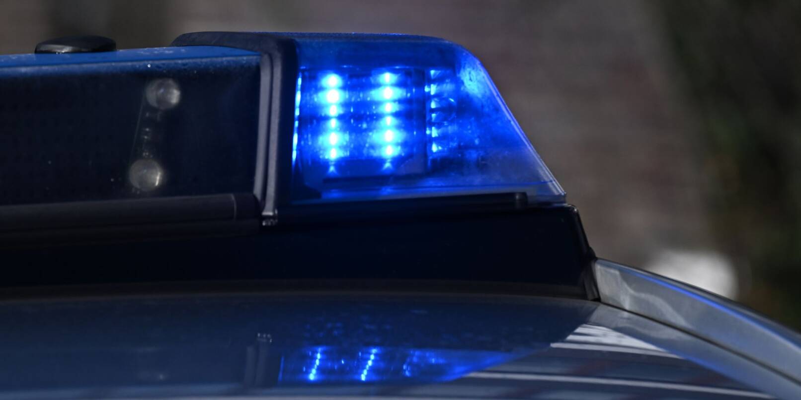 Die Polizei sucht nach dem Fahrer des Quads und seinem Sozius. (Symbolbild) Die Polizei sucht nach dem Fahrer des Quads und seinem Sozius. (Symbolbild)