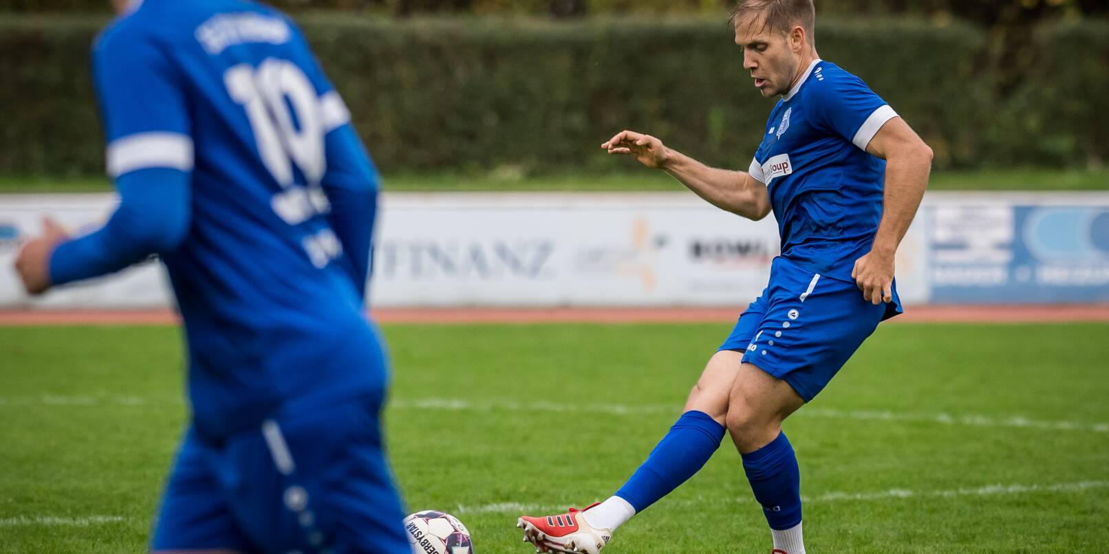 Matthias Kuhn erzielte das 2:0 für die TSG 62/09 Weinheim beim 2:1-Sieg des Fußball-Verbandsligisten beim SV Spielberg. Matthias Kuhn erzielte das 2:0 für die TSG 62/09 Weinheim beim 2:1-Sieg des Fußball-Verbandsligisten beim SV Spielberg.