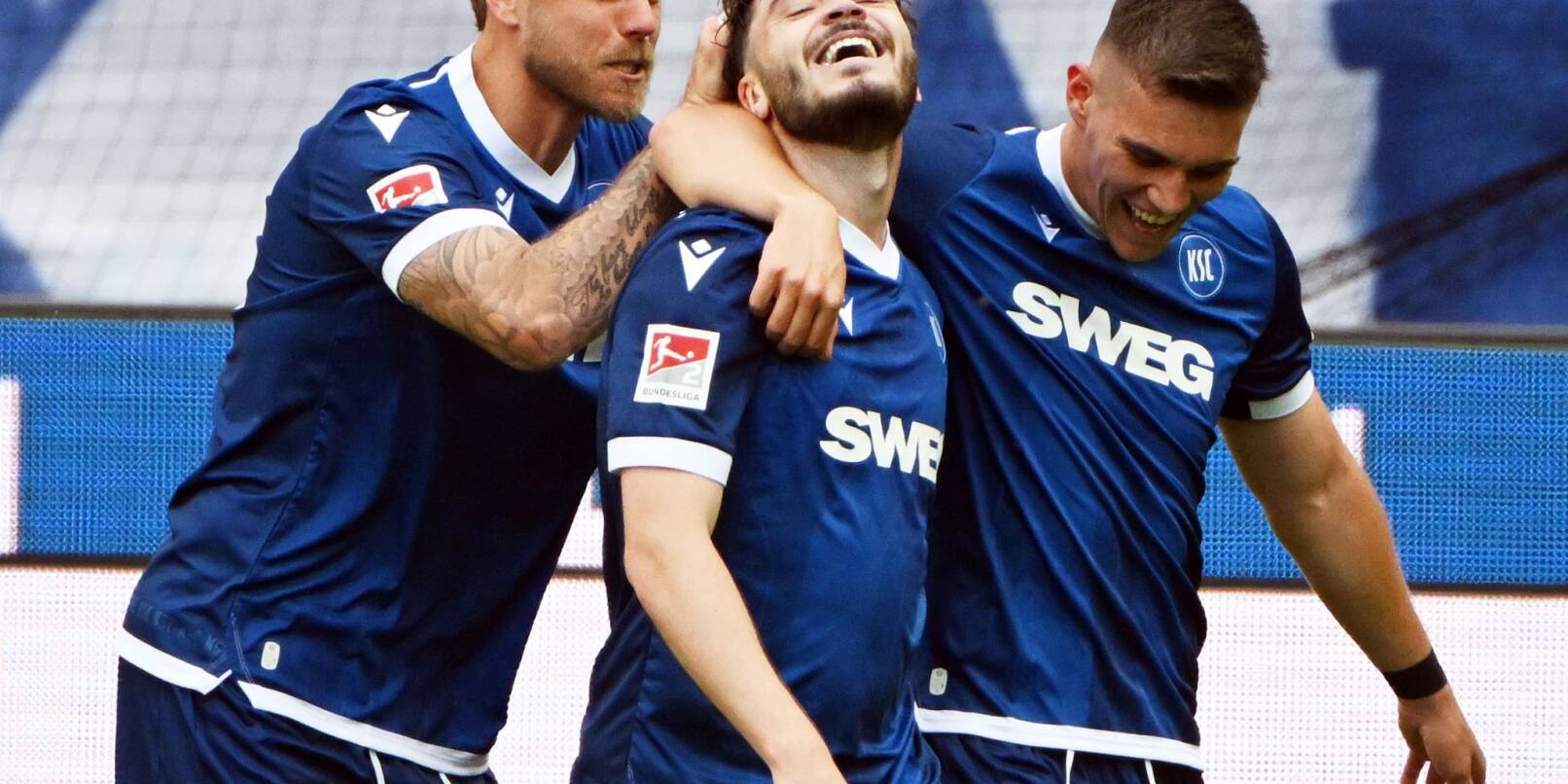 Doppeltorschütze für den KSC gegen Paderborn: Lilian Egloff (M.). Doppeltorschütze für den KSC gegen Paderborn: Lilian Egloff (M.).
