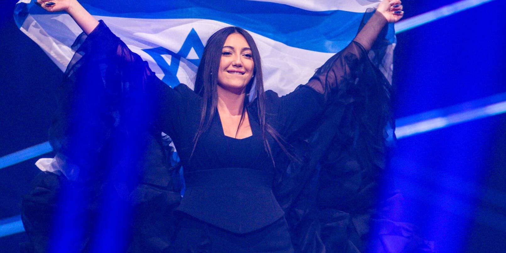 Der staatliche TV-Sender RTVE kündigte derweil an, man werde eine Überprüfung des Publikumsvotings beantragen, das die Teilnehmerin Israels(Yuval Raphael mit dem Song «New Day Will Rise») am Samstag auf Platz 2 katapultiert hatte. Der staatliche TV-Sender RTVE kündigte derweil an, man werde eine Überprüfung des Publikumsvotings beantragen, das die Teilnehmerin Israels(Yuval Raphael mit dem Song «New Day Will Rise») am Samstag auf Platz 2 katapultiert hatte.