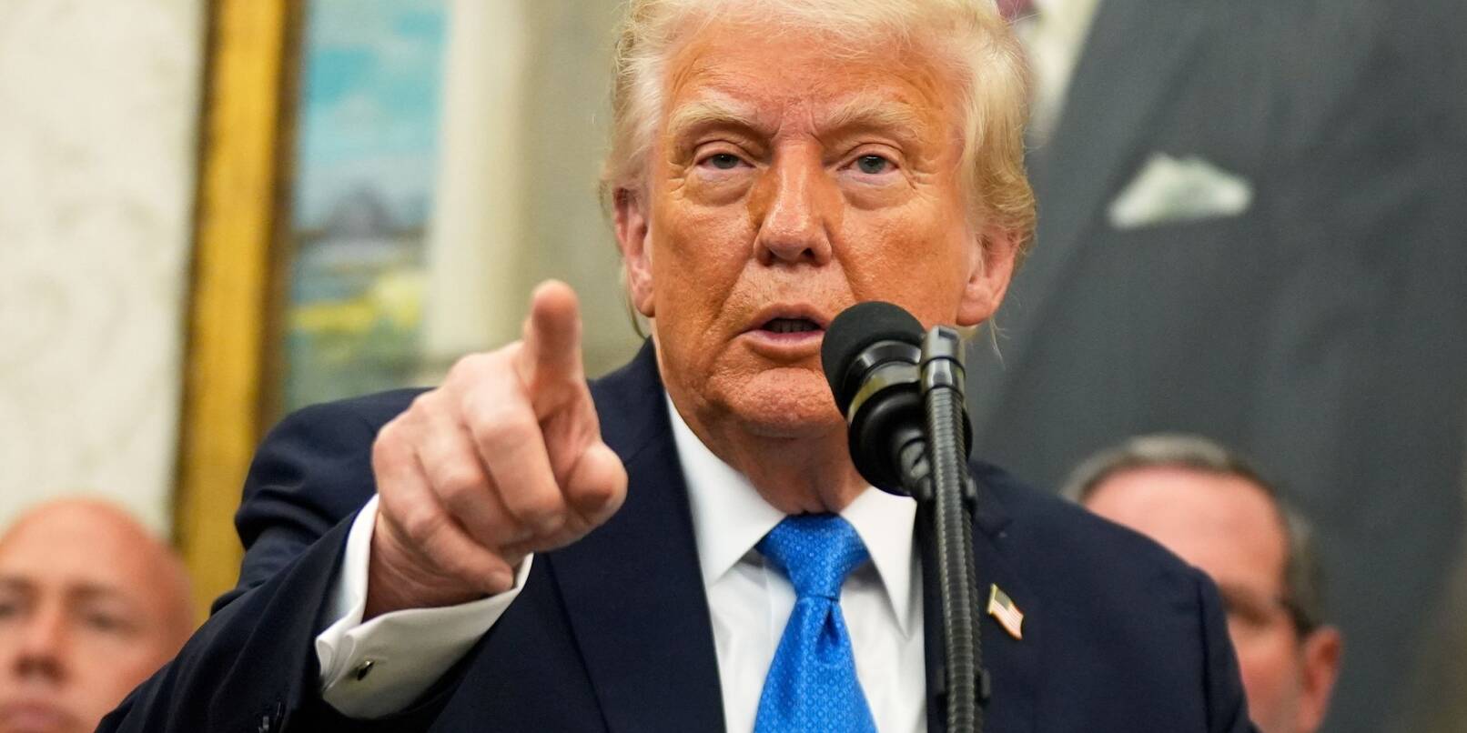 US-Präsident Donald Trump streut Zweifel daran, dass die Krebserkrankung seines Amtsvorgängers Joe Biden erst jetzt bekannt wurde. US-Präsident Donald Trump streut Zweifel daran, dass die Krebserkrankung seines Amtsvorgängers Joe Biden erst jetzt bekannt wurde.