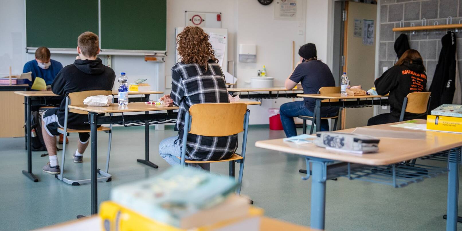 An den Realschulen, Werkrealschulen und Hauptschulen im Südwesten beginnen die Abschlussprüfungen. (Archivbild) An den Realschulen, Werkrealschulen und Hauptschulen im Südwesten beginnen die Abschlussprüfungen. (Archivbild)