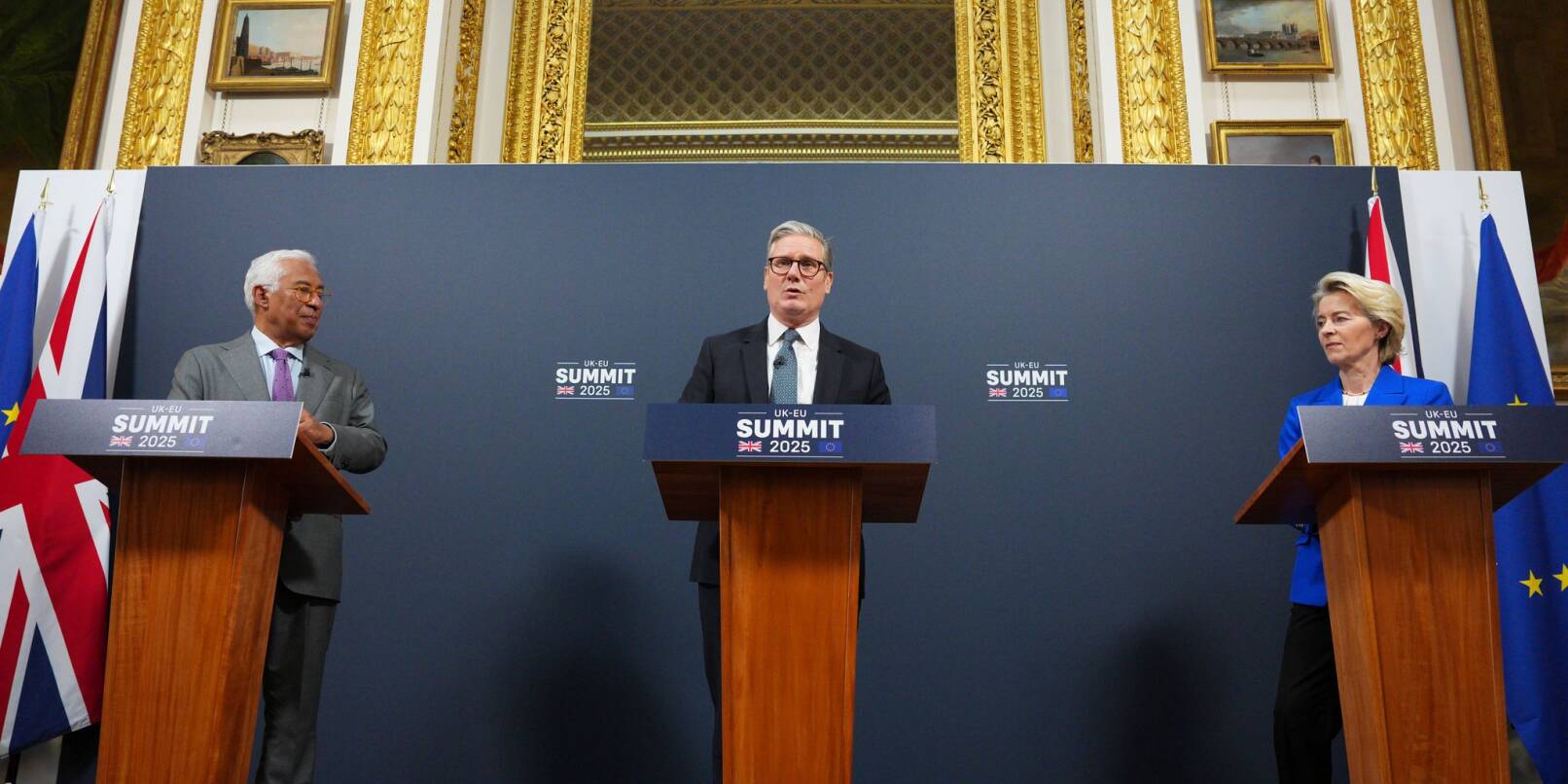 Die EU-Spitze und der britische Premierminister Starmer präsentierten die Einigung höchst zuversichtlich. Die EU-Spitze und der britische Premierminister Starmer präsentierten die Einigung höchst zuversichtlich.