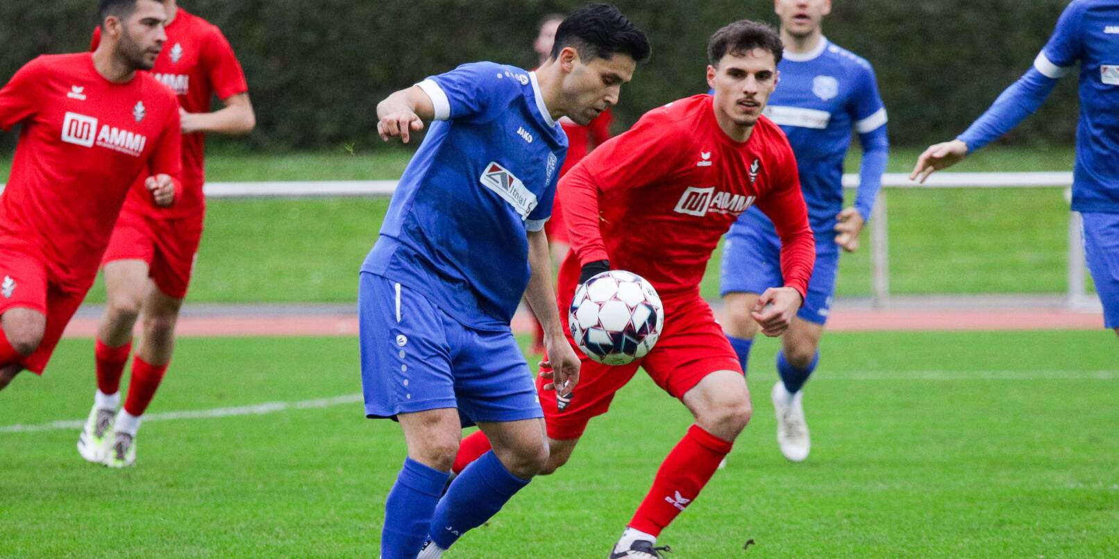 Rahman Jawadi (vorne) ist der einzige Spieler, der der TSG 62/09 Weinheim für die kommende Saison in der Fußball-Verbandsliga erhalten bleibt. Schon heute empfängt der Tabellenfünfte die U 12 des SV Waldhof Mannheim zum letzten Heimspiel in dieser Runde. Rahman Jawadi (vorne) ist der einzige Spieler, der der TSG 62/09 Weinheim für die kommende Saison in der Fußball-Verbandsliga erhalten bleibt. Schon heute empfängt der Tabellenfünfte die U 12 des SV Waldhof Mannheim zum letzten Heimspiel in dieser Runde.