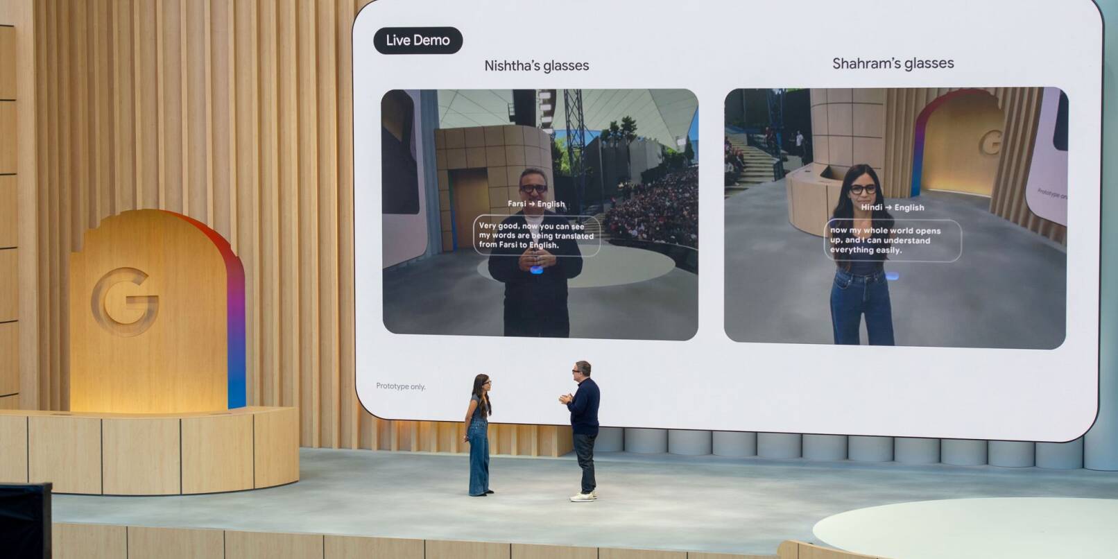 Die von Google vorgestellten Brillen können in Echtzeit eine Unterhaltung in verschiedenen Sprachen übersetzen. Die von Google vorgestellten Brillen können in Echtzeit eine Unterhaltung in verschiedenen Sprachen übersetzen.