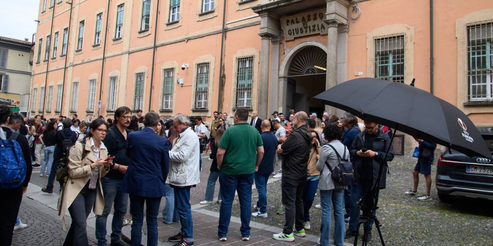 Nun rüttelt der Fall die italienische Öffentlichkeit erneut auf. Nun rüttelt der Fall die italienische Öffentlichkeit erneut auf.