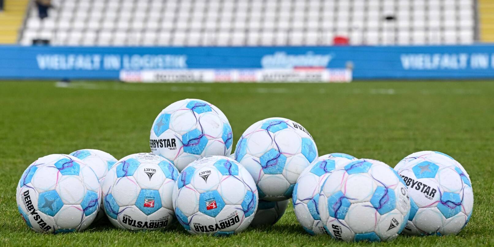 Der Berliner Ensar Aksakal hat beim SSV Ulm einen Vertrag bis 2027. Der Berliner Ensar Aksakal hat beim SSV Ulm einen Vertrag bis 2027.