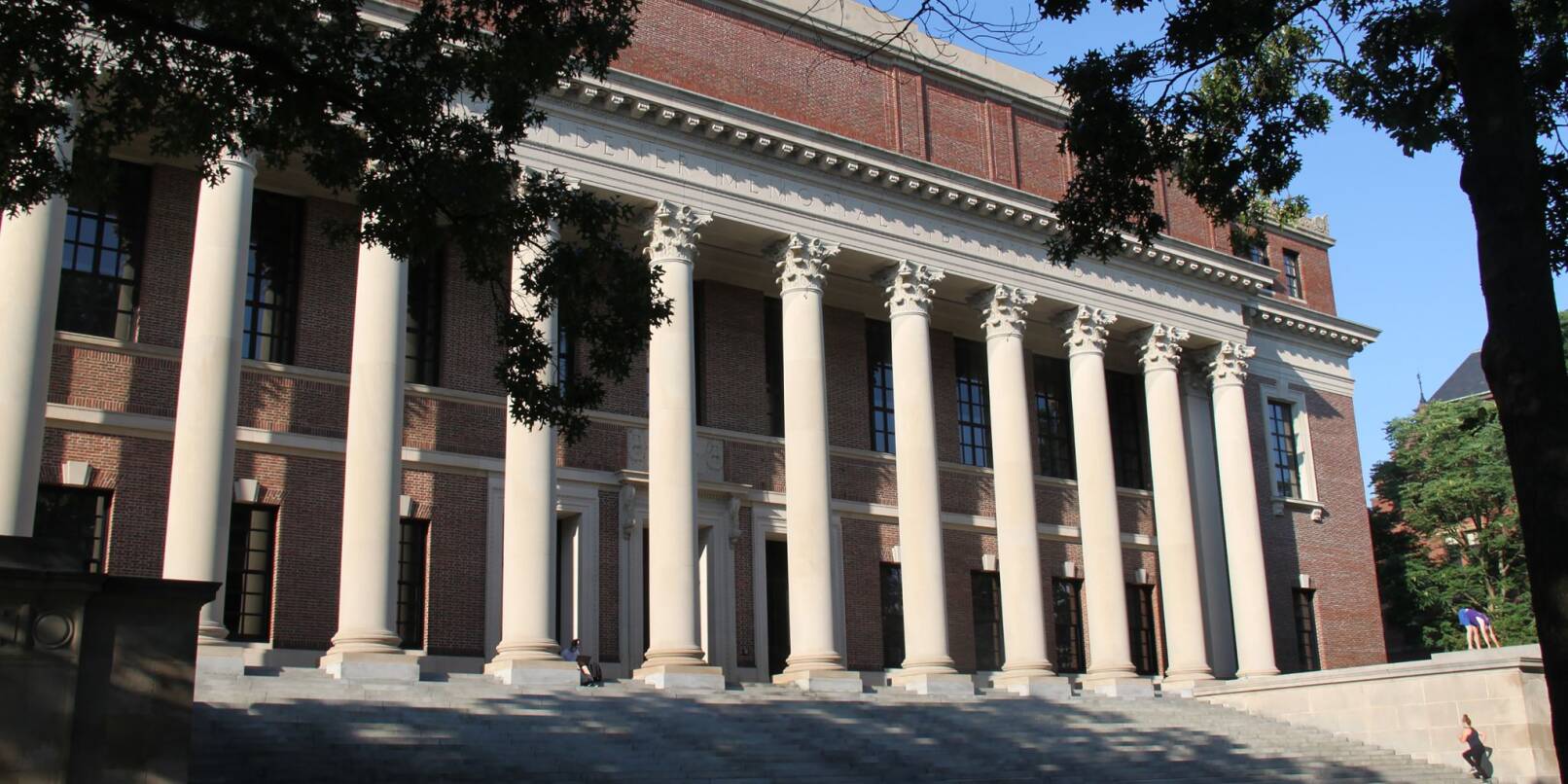 Harvard geht juristisch gegen Trumps Regierung vor - und hat vorerst Erfolg. (Archivbild) Harvard geht juristisch gegen Trumps Regierung vor - und hat vorerst Erfolg. (Archivbild)