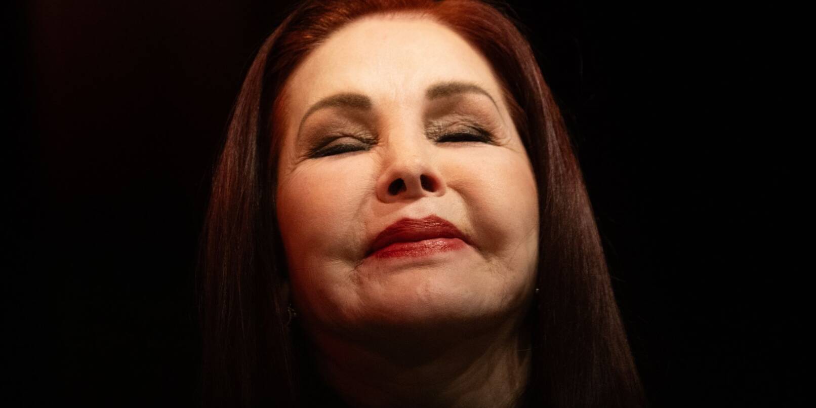 Priscilla Presley bringt mit 80 Jahren neue Memoiren heraus. Priscilla Presley bringt mit 80 Jahren neue Memoiren heraus.