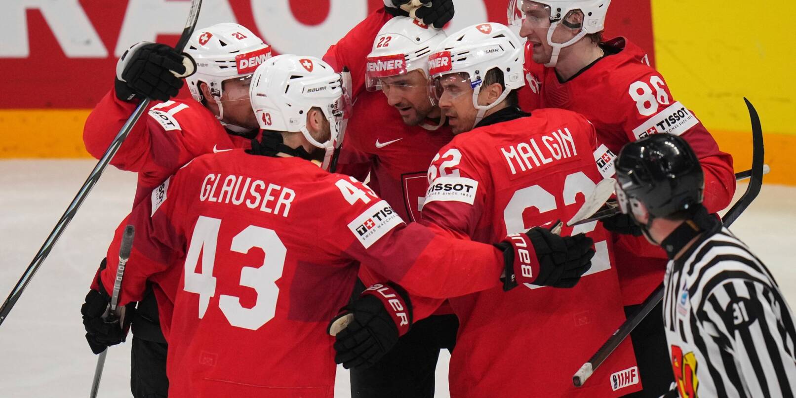 Die Schweiz siegte souverän gegen Überraschungs-Team Dänemark und träumt vom ersten WM-Titel. Die Schweiz siegte souverän gegen Überraschungs-Team Dänemark und träumt vom ersten WM-Titel.